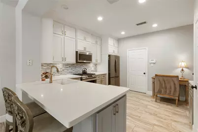 74 Valley Oaks Circle, The Woodlands, TX 77382 - Photo 5