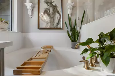 74 Valley Oaks Circle, The Woodlands, TX 77382 - Photo 19