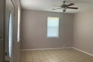 13742 Eagle Pass St, Houston, TX 77015 - Photo 5