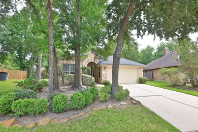 7 N Regan Mead Circle, The Woodlands, TX 77382 - Photo 3
