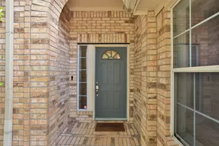 7 N Regan Mead Cir, The Woodlands, TX 77382 - Photo 5
