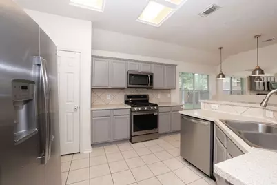 7 N Regan Mead Circle, The Woodlands, TX 77382 - Photo 15