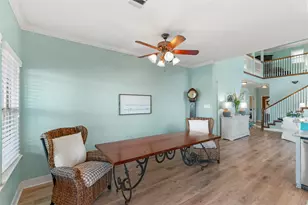 7027 Sunrise Dr, Hitchcock, TX 77563 - Photo 11