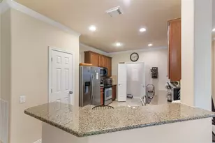 11 Abercrombie Pl, Conroe, TX 77384 - Photo 7
