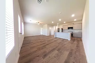 523 Shoreview Drive, Conroe, TX 77303 - Photo 7