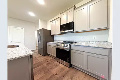 523 Shoreview Drive, Conroe, TX 77303 - Photo 9