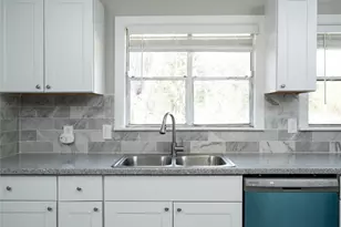 3215 Soway St, Houston, TX 77080 - Photo 5