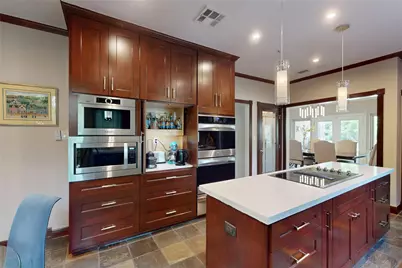 734 Plainwood Drive, Houston, TX 77079 - Photo 11