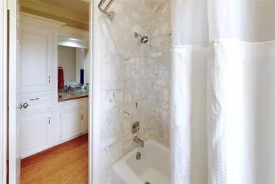 734 Plainwood Drive, Houston, TX 77079 - Photo 27