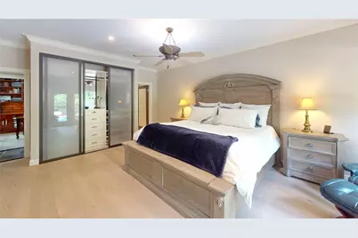 734 Plainwood Drive, Houston, TX 77079 - Photo 17