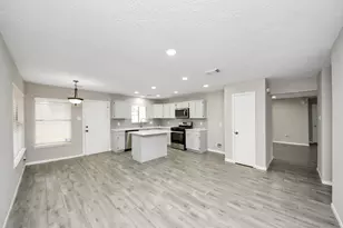 4915 Pecan Grove Dr, Pearland, TX 77584 - Photo 9