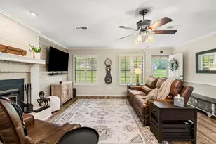 129 Pine Valley Dr, Livingston, TX 77351 - Photo 5