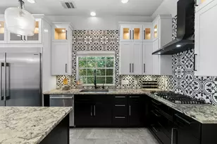 263 Bristol Bend Cir, The Woodlands, TX 77382 - Photo 23