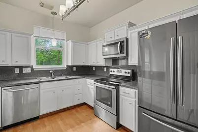 321 E Wilkins Street, League City, TX 77573 - Photo 9