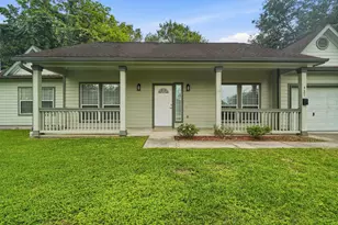 321 E Wilkins St, League City, TX 77573 - Photo 1