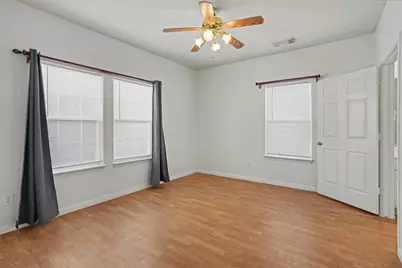 321 E Wilkins Street, League City, TX 77573 - Photo 11