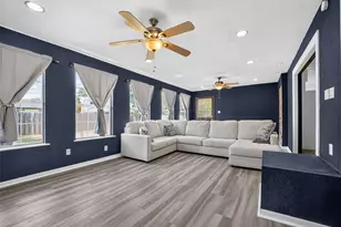 2226 Viola Dr, League City, TX 77573 - Photo 5