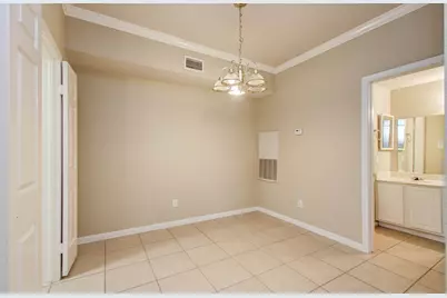 2255 Braeswood Park Drive #323, Houston, TX 77030 - Photo 7