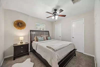 2210 Lady Leslie Lane, Pearland, TX 77581 - Photo 19