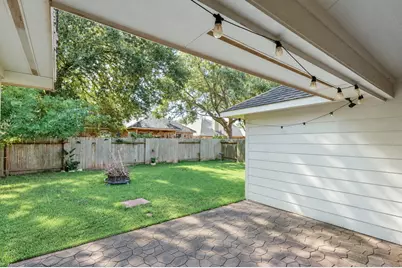 13710 Parkers Cove Court, Houston, TX 77044 - Photo 31
