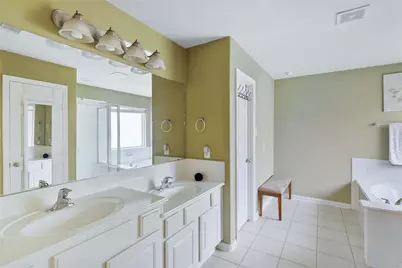 13710 Parkers Cove Court, Houston, TX 77044 - Photo 29