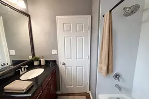 9200 Westheimer Rd, Houston, TX 77063 - Photo 3