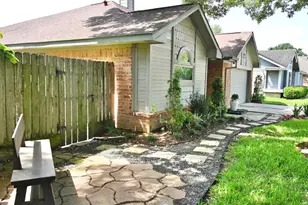 10207 Wayward Wind Ln, Houston, TX 77064 - Photo 29