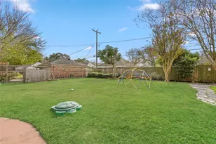 7805 Valley View Ln, Houston, TX 77074 - Photo 23