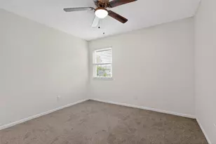 417 W Hillary Cir, Sugar Land, TX 77498 - Photo 17