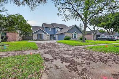 417 W Hillary Circle, Sugar Land, TX 77498 - Photo 3