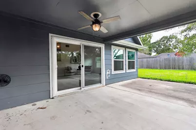 417 W Hillary Circle, Sugar Land, TX 77498 - Photo 9