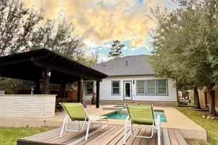142 E Spindle Tree Cir, The Woodlands, TX 77382 - Photo 3