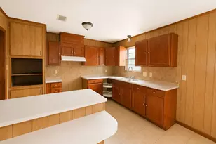 332 Springhill St, Jasper, TX 75951 - Photo 9
