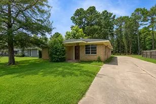 332 Springhill St, Jasper, TX 75951 - Photo 1