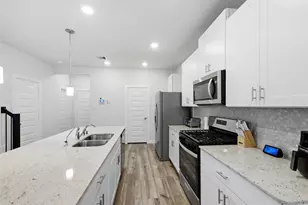 635 Salt Marsh Trl, Kemah, TX 77565 - Photo 9