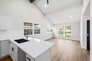 5213 Shirley St, Baytown, TX 77521 - Photo 9