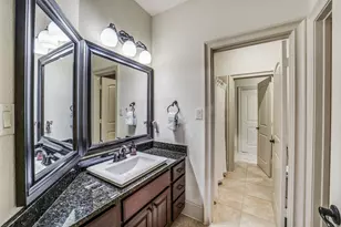 18 Windsor Ct, Houston, TX 77055 - Photo 29