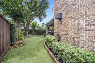 18 Windsor Ct, Houston, TX 77055 - Photo 39