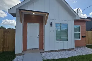 711 Rosedale St, La Marque, TX 77568 - Photo 1