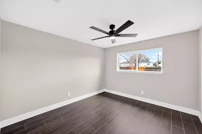 12303 Shelwick Drive, Houston, TX 77031 - Photo 17