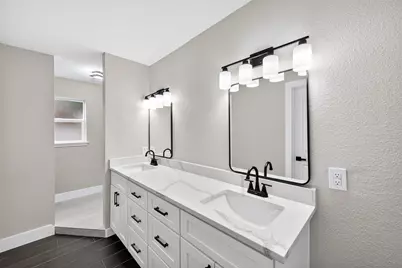 12303 Shelwick Drive, Houston, TX 77031 - Photo 5