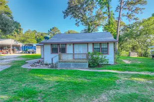 323 Lakeview Dr, Onalaska, TX 77360 - Photo 35