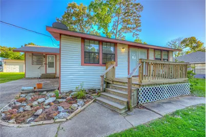 323 Lakeview Drive, Onalaska, TX 77360 - Photo 3