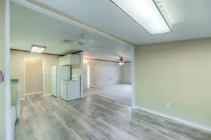 323 Lakeview Dr, Onalaska, TX 77360 - Photo 11