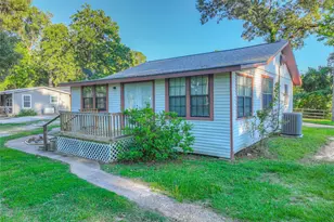 323 Lakeview Dr, Onalaska, TX 77360 - Photo 35