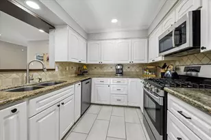 5714 Innsbruck St, Bellaire, TX 77401 - Photo 13