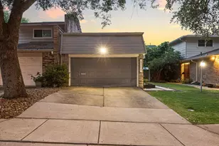 5714 Innsbruck St, Bellaire, TX 77401 - Photo 1