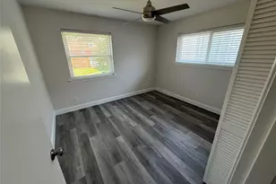 8714 Ilona Ln, Houston, TX 77025 - Photo 9