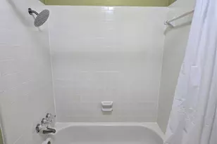 10555 Turtlewood Ct, Houston, TX 77072 - Photo 9