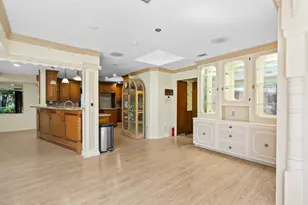 1101 Clark St, Yoakum, TX 77995 - Photo 9